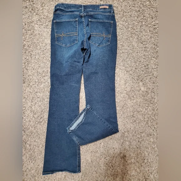DENIZEN from Levi's Women' Bootcut Jeans, Size: 29×32 - Picture 7 of 8